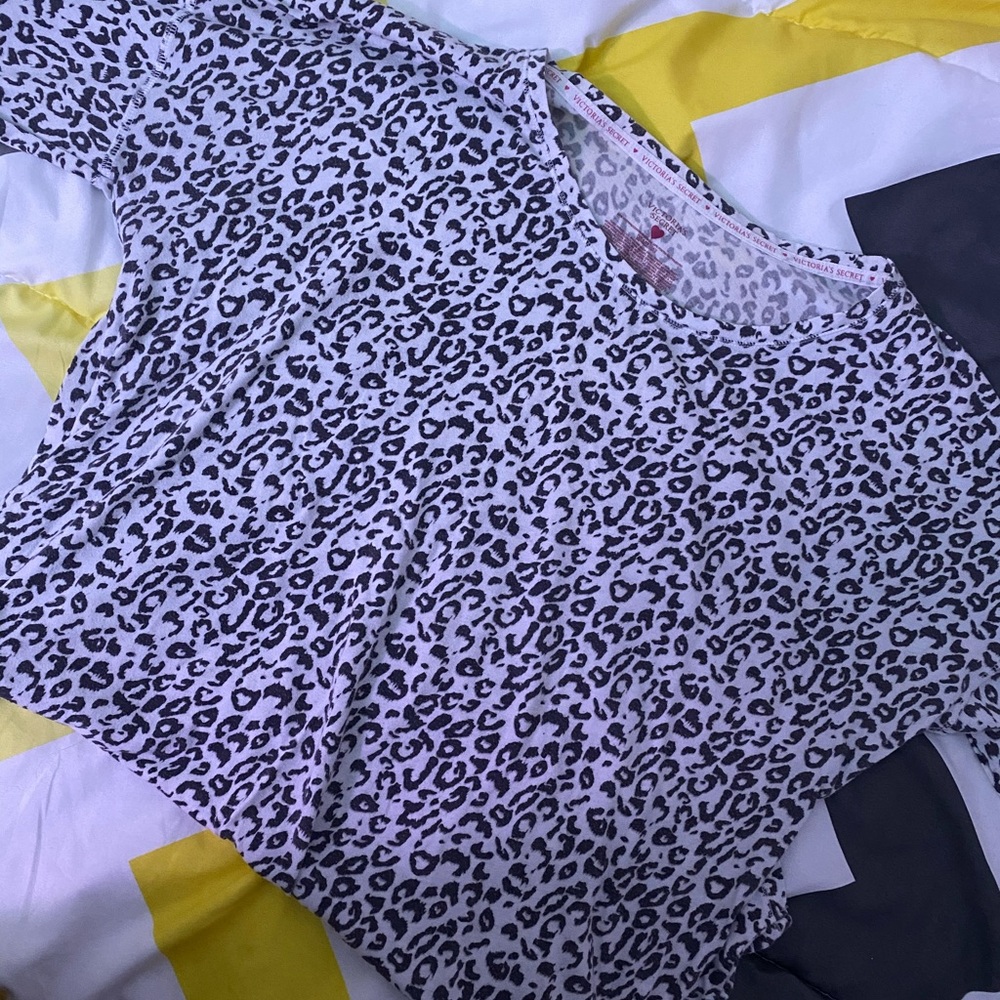 Victoria Secret Long sleeve Sleep shirt